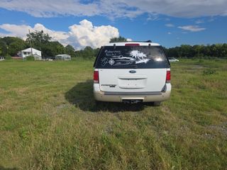 2006 Ford Expedition - Exterior Rear Center Image